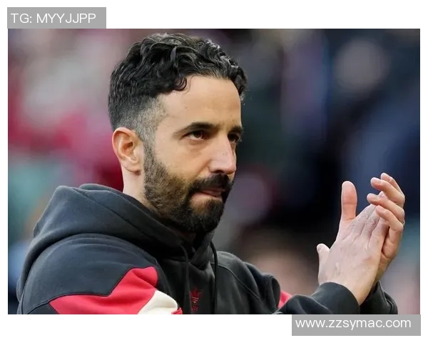 TA：曼联总监多非必须阿莫林改阵型，他坚称3421能带队回巅峰